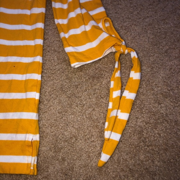 Old Navy Blouse - Picture 2 of 3